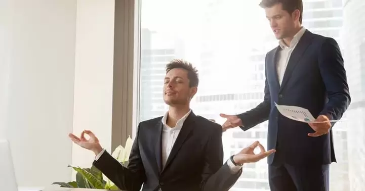 tomar un descanso del trabajo para aumentar el potencial de forma natural